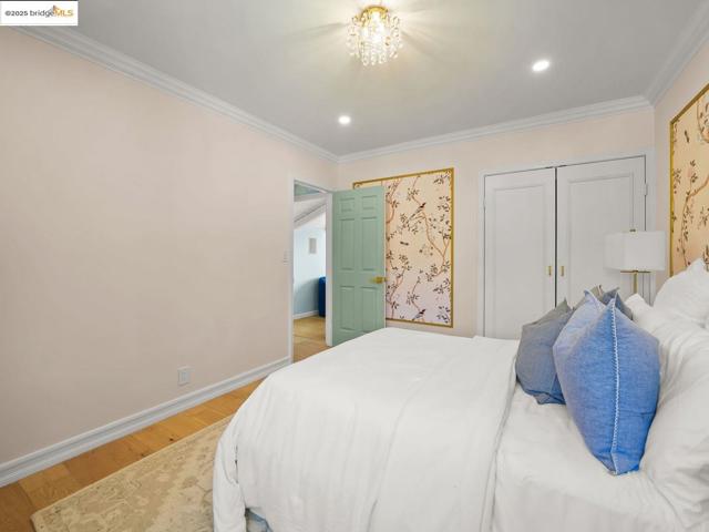 Image 28 of 48 For 8 Skander Ct