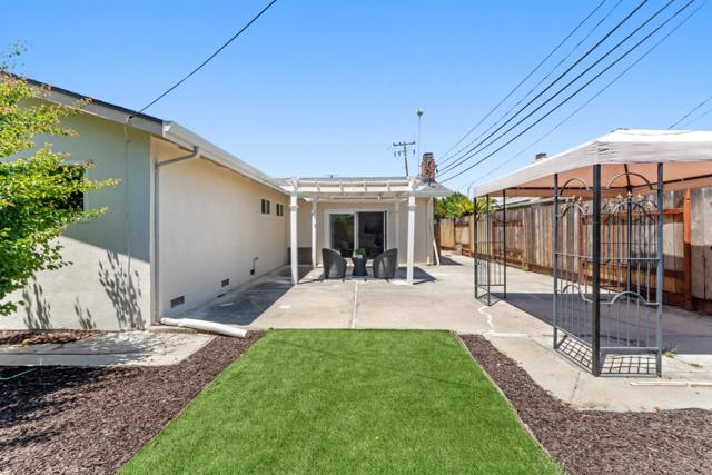 5806 Blossom Avenue, San Jose CA: https://media.crmls.org/mediaz/ea7bbdae-5eba-4faa-99b1-d31abd5d8e13.jpg