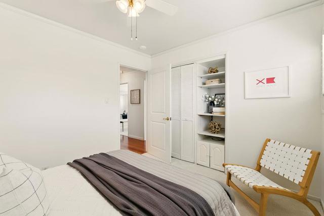 511 Marine View Avenue, Belmont CA: https://media.crmls.org/mediaz/ea7d2a38-e94a-4193-8fb9-66811243146d.jpg