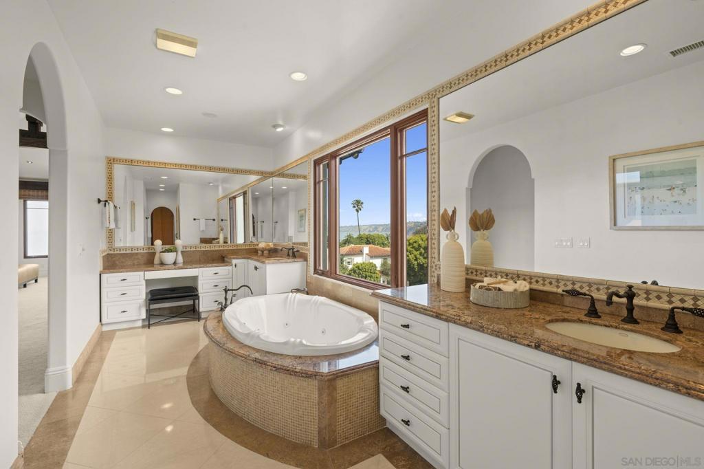 1745 Amalfi St - photo 15