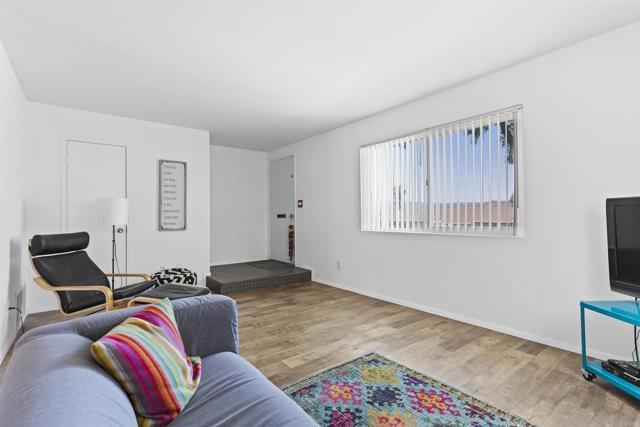 Detail Gallery Image 10 of 27 For 7883 Rancho Fanita Dr a,  Santee,  CA 92071 - 3 Beds | 1/1 Baths