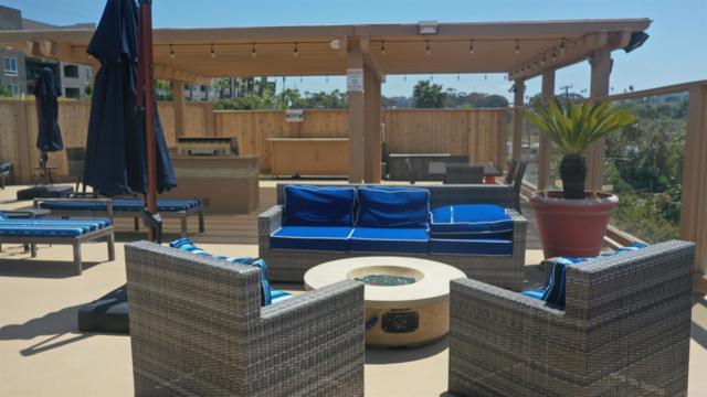 1200 N Harbor Drive, Oceanside CA: https://media.crmls.org/mediaz/ea7f117c-b261-4c26-8dd0-204d45f88d42.jpg