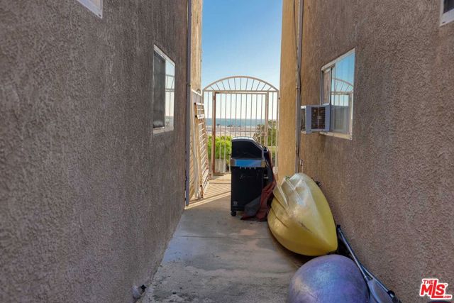 6405 Ocean Front Walk, Playa del Rey, California 90293, ,Multi-Family,For Sale,Ocean Front,24373493