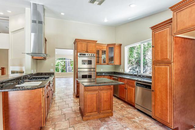 60 Toyon Way, Carmel Valley CA: https://media.crmls.org/mediaz/ea807d4f-16f4-44b0-97d2-1b0bc73d409e.jpg