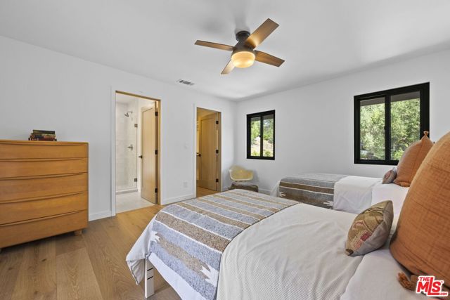 1131 Rancho Drive, Ojai CA: https://media.crmls.org/mediaz/ea84016b-efb9-48de-8b65-e4cbcf988116.jpg