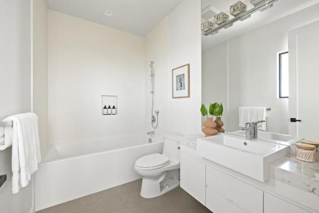 3 Wolfback Ridge Road, Sausalito CA: https://media.crmls.org/mediaz/ea848995-9ab3-42e0-b4dc-210a0246d894.jpg