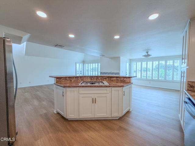 Detail Gallery Image 9 of 51 For 3525 Sunset Ln, Oxnard,  CA 93035 - 4 Beds | 3 Baths