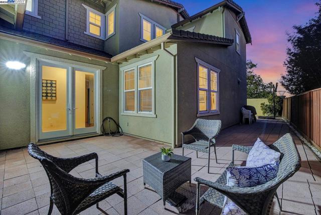 200 ARDEN CT, San Ramon CA: https://media.crmls.org/mediaz/ea85651d-70fd-454d-bdcd-6c045f2f98f2.jpg