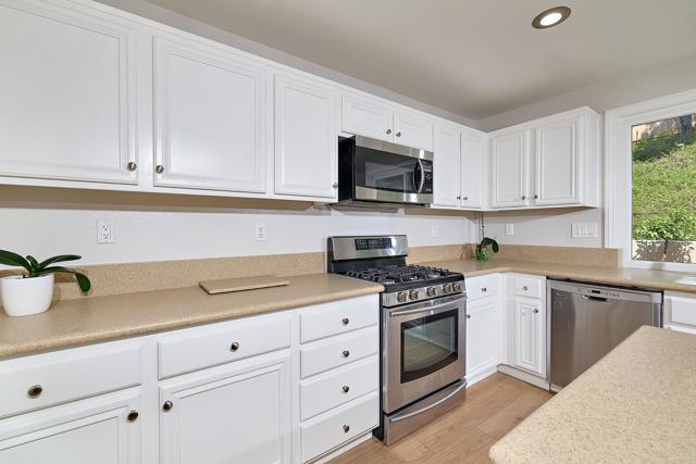 339 La Purisma Way, Oceanside CA: https://media.crmls.org/mediaz/ea85c740-1479-40e2-9f45-b1979e24d769.jpg