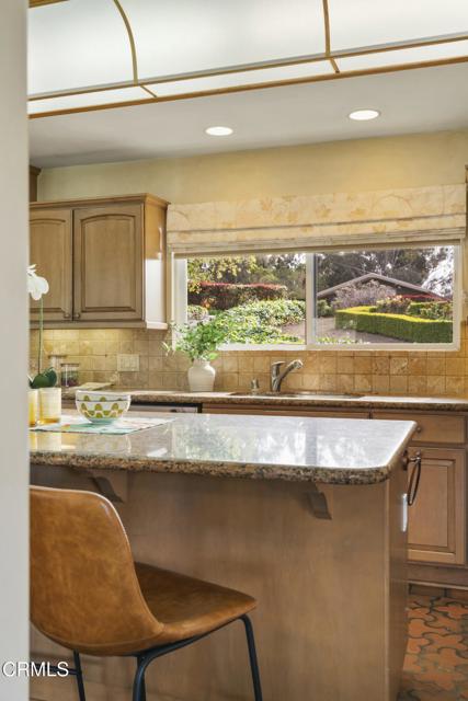 230 Avocado Place, Camarillo CA: https://media.crmls.org/mediaz/ea85e054-6b19-435a-b9a3-76022bf7740b.jpg
