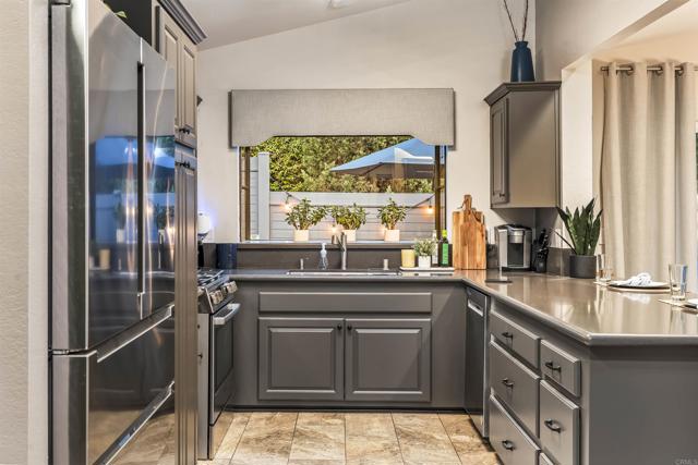 Detail Gallery Image 2 of 62 For 2010 W San Marcos Blvd #167, San Marcos,  CA 92078 - 2 Beds | 2 Baths