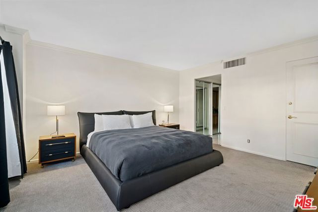 10701 Wilshire Boulevard, Los Angeles, California 90024, 2 Bedrooms Bedrooms, ,2 BathroomsBathrooms,Condominium,For Sale,Wilshire,24404361