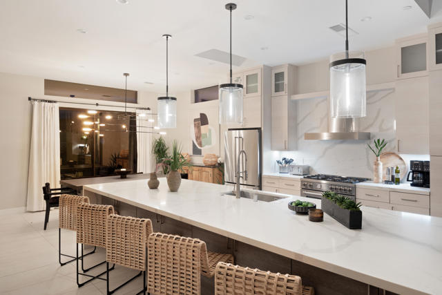52085 Avenida Cortez, La Quinta CA: https://media.crmls.org/mediaz/ea86db0f-ff3b-4ed1-affa-1171066905c8.jpg
