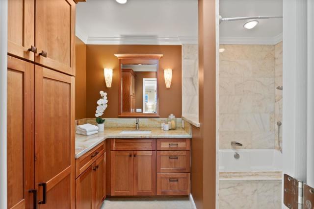 372 Bluefish Court, Foster City CA: https://media.crmls.org/mediaz/ea8712f3-3ccc-403e-b790-9dad51aae14e.jpg