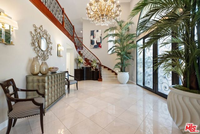 2855 Oak Knoll Drive, Diamond Bar CA: https://media.crmls.org/mediaz/ea882ee7-dba3-46cb-8715-c8c2e5bfb7e2.jpg