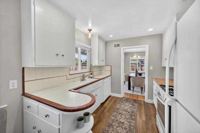 1737 Blackford Lane, San Jose CA: https://media.crmls.org/mediaz/ea8881bc-604b-4a34-b276-b77159a3030e.jpg