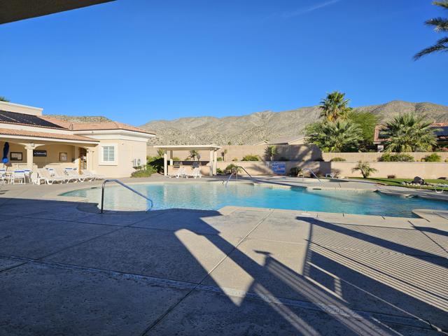 8381 Summit Pass, Desert Hot Springs CA: https://media.crmls.org/mediaz/ea89051a-8e5c-44f8-b65d-ec515b4d619a.jpg