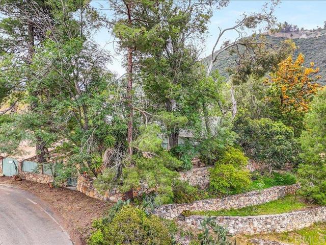 10071 Gomez Creek Road, Fallbrook CA: https://media.crmls.org/mediaz/ea896e83-4549-4e3e-9c5d-710f3e80094b.jpg