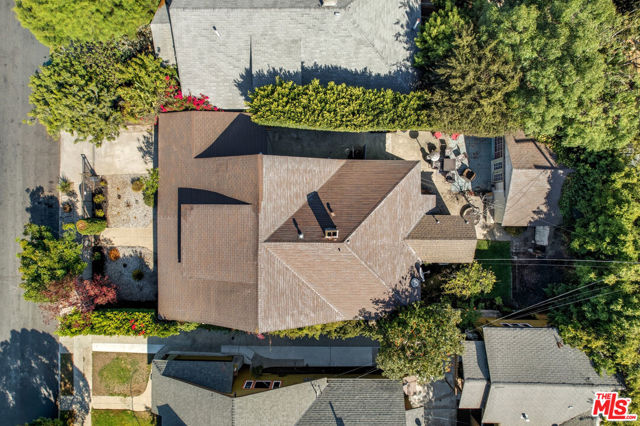 2114 W 28th Street, Los Angeles CA: https://media.crmls.org/mediaz/ea897304-9a2f-4d40-a25b-2aa13cecaa28.jpg