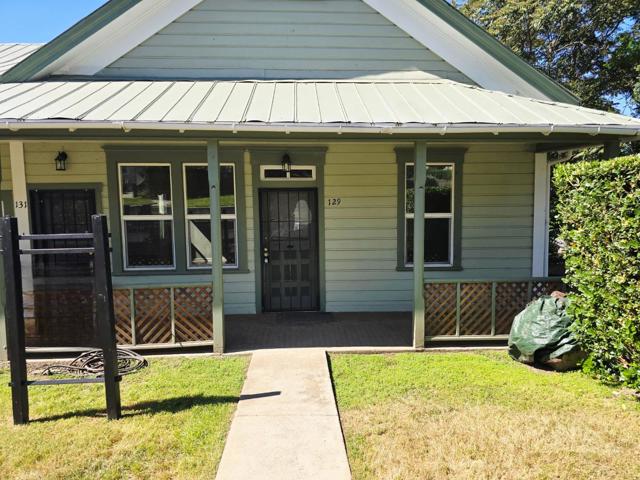 129 Broadway, Jackson CA: https://media.crmls.org/mediaz/ea89ee81-ba29-421f-806c-da25e9539cf2.jpg