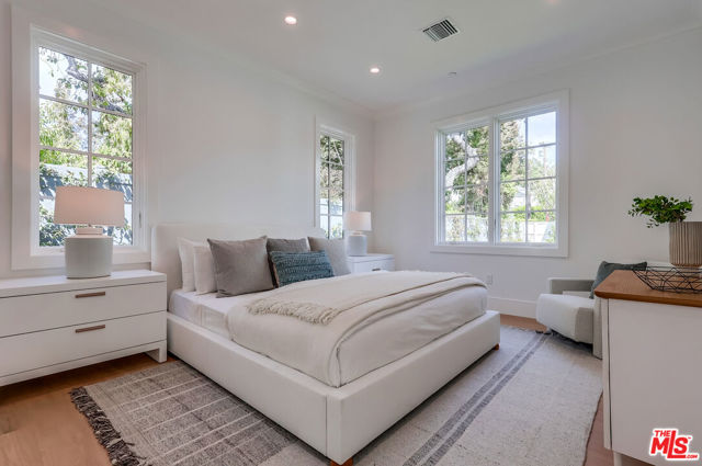 Drew Fenton | 427 N Bundy Drive Los Angeles CA | MLS: 7182819
