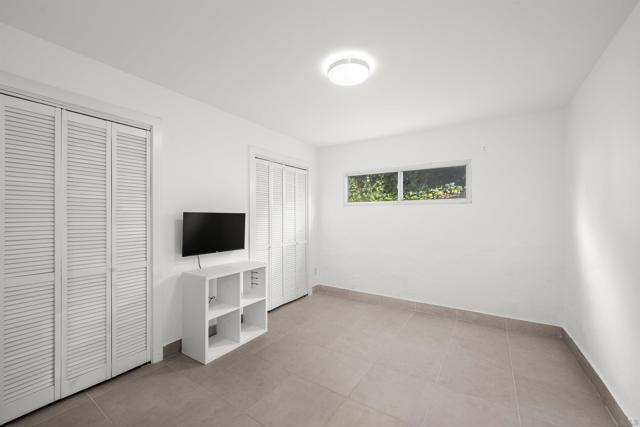9430 Tropico Dr, La Mesa CA: https://media.crmls.org/mediaz/ea8bf9a2-b1c1-41ac-a6a5-b2b52d6a479c.jpg