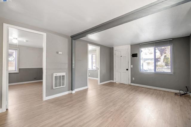 118 Sycamore St, Fremont CA: https://media.crmls.org/mediaz/ea8c4e64-cc18-4b1d-90fb-1860b50f7d53.jpg