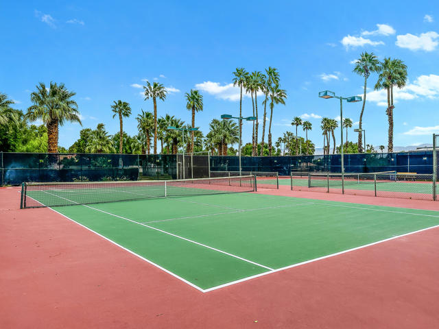 1351 Sunflower S S Circle, Palm Springs CA: https://media.crmls.org/mediaz/ea8d3308-0eab-4629-a148-1ff8919d8639.jpg