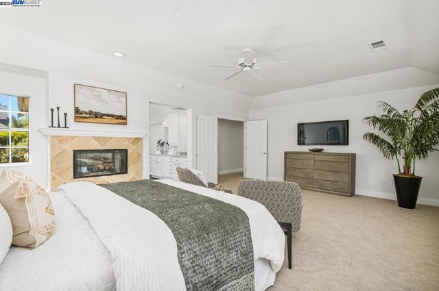 Image 31 of 48 For 952 Gray Fox Cir
