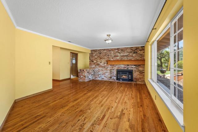 15805 Uvas Road, Morgan Hill CA: https://media.crmls.org/mediaz/ea8d8905-c09d-4b02-ac90-63a026b0fdbc.jpg