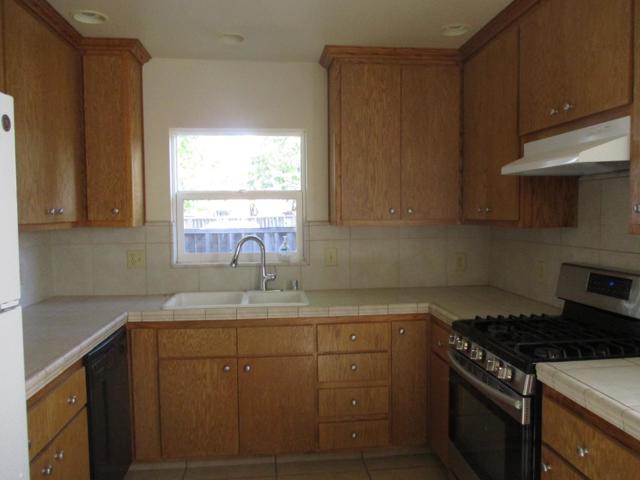 8495 Murray Avenue, Gilroy CA: https://media.crmls.org/mediaz/ea8d9af8-d8ed-41f0-b5fa-02c60a77844c.jpg