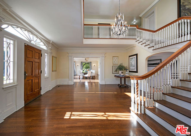 Image 5 of 14 For 1006 Crescent Drive