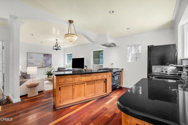 600 Woodland Drive, Sierra Madre CA: https://media.crmls.org/mediaz/ea8e6991-9b59-405d-98b1-200eccc7a4b0.jpg