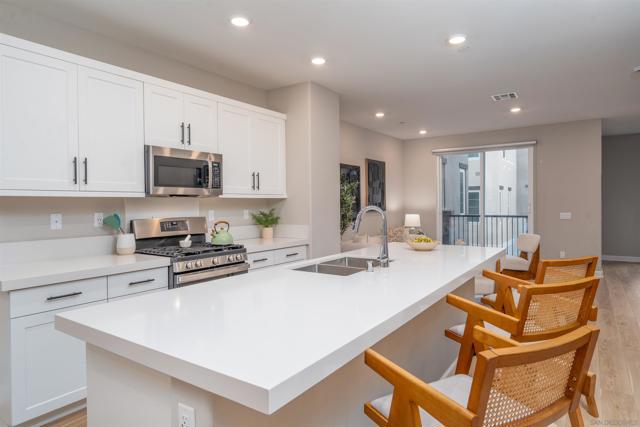 1221 Sunrise View, San Marcos CA: https://media.crmls.org/mediaz/ea8f04e4-cd6f-4eca-a645-ea56f3550bd9.jpg