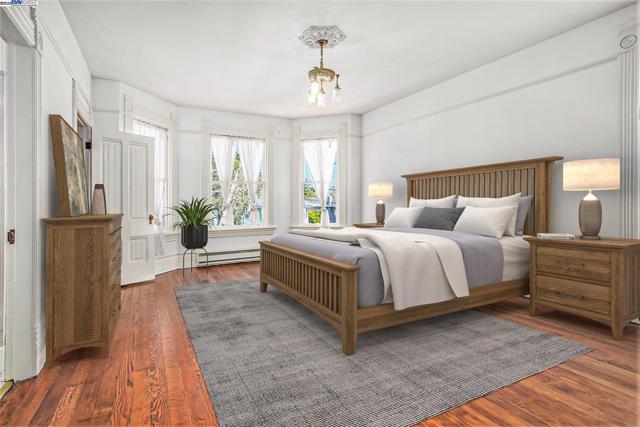 2120 Encinal Ave, Alameda CA: https://media.crmls.org/mediaz/ea8f07e7-50b4-475d-b0cd-7e9804059f4d.jpg