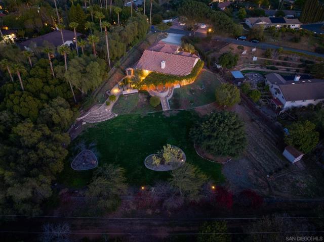 2610 Sunset Hills, Escondido CA: https://media.crmls.org/mediaz/ea8f73e1-0f3b-45c3-a8e2-ebf5701f56e2.jpg
