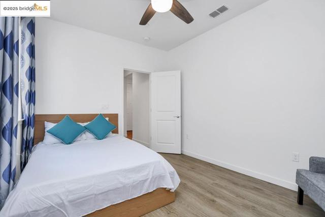 5424 Nimis Way, Antioch CA: https://media.crmls.org/mediaz/ea8fc602-851b-4ac5-8ad9-969d45d3ec8b.jpg