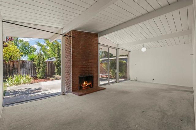 939 S Tantau Avenue, Cupertino CA: https://media.crmls.org/mediaz/ea903b00-c4aa-4c98-a9af-7cbfe4d17dcc.jpg