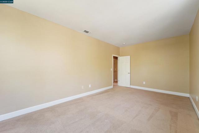 513 Lexington Dr, Vallejo CA: https://media.crmls.org/mediaz/ea904760-7791-4cfb-9072-59949d123595.jpg