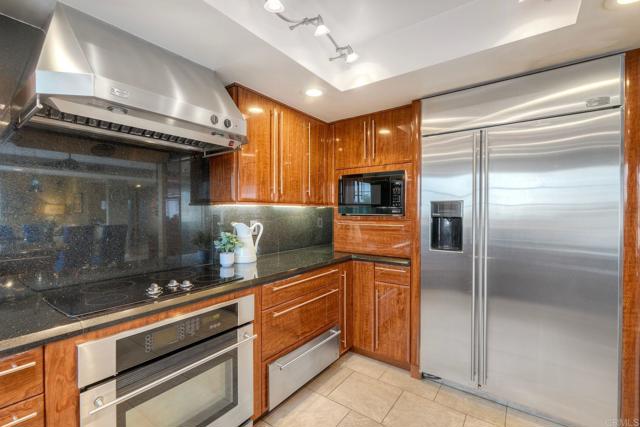 Detail Gallery Image 11 of 48 For 2132 S. Coast Hwy, Oceanside,  CA 92054 - 2 Beds | 2 Baths