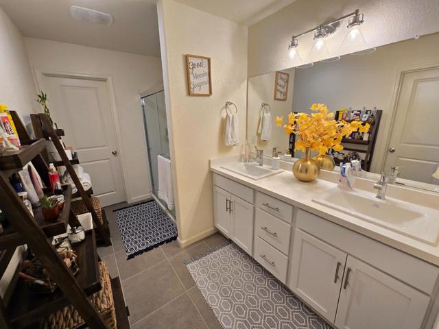 256 San Pelmo Court, Los Banos CA: https://media.crmls.org/mediaz/ea90dfb5-a41a-4965-80d9-247197e66ed4.jpg