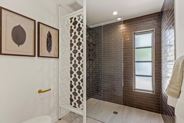 1177 S Farrell Drive, Palm Springs CA: https://media.crmls.org/mediaz/ea91574f-ba1b-4edf-afe1-59ddbd938d67.jpg