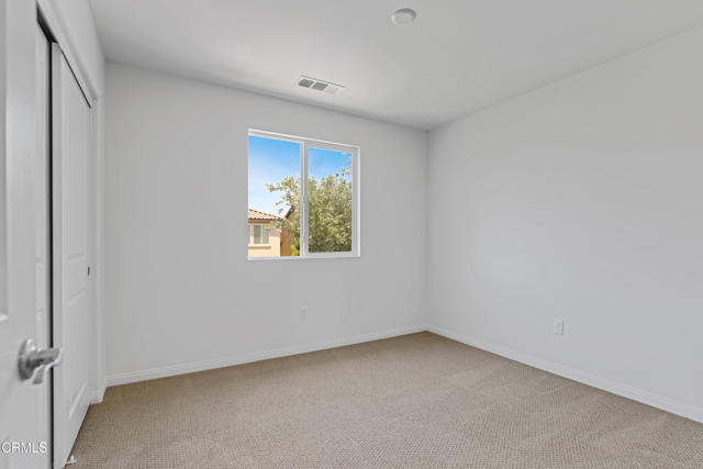 665 Tiber River Way, Oxnard CA: https://media.crmls.org/mediaz/ea922d57-0732-4c52-a738-3157c1bedfe5.jpg