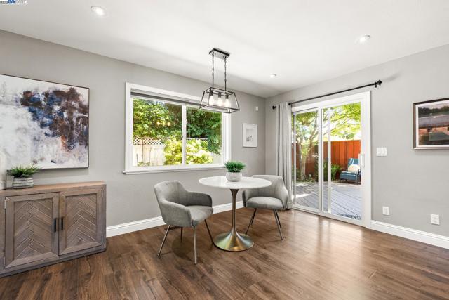 3746 La Costa Ave, Castro Valley CA: https://media.crmls.org/mediaz/ea92738f-be9d-4451-a726-6aeb320d3442.jpg