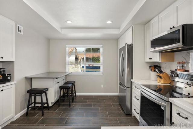 12007 Caminito Campana, San Diego CA: https://media.crmls.org/mediaz/ea92ce36-dd3f-4c9f-a2af-df6d19198193.jpg
