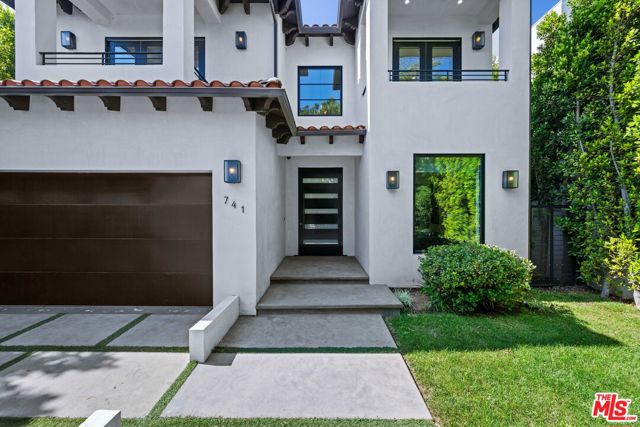 741 N Vista Street, Los Angeles CA: https://media.crmls.org/mediaz/ea931790-6566-4096-87b4-e5291ae23cd9.jpg