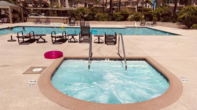 4620 Los Alamos Way, Oceanside CA: https://media.crmls.org/mediaz/ea93329b-2a45-4d61-a6ab-0b49eb60e060.jpg