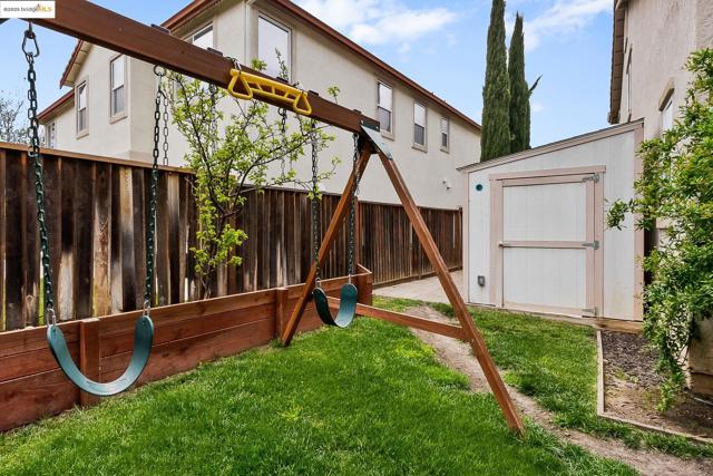3551 Keystone Loop, Discovery Bay CA: https://media.crmls.org/mediaz/ea9421ff-fe02-47b3-ae78-2380e9a32ce1.jpg