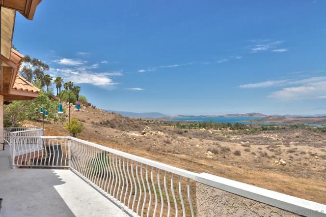 20329 Luchs Rd, Perris CA: https://media.crmls.org/mediaz/ea94309e-d240-4118-be23-80ed69965c4f.jpg