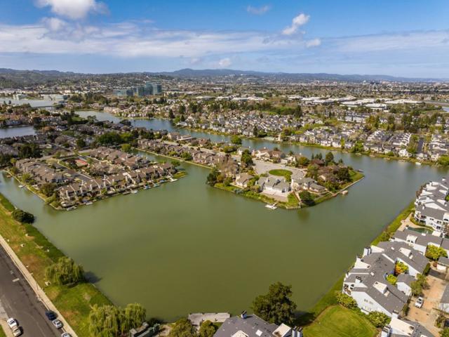 62 Eddystone Court, Redwood City CA: https://media.crmls.org/mediaz/ea94d69e-784f-48c8-9499-274c6762028a.jpg